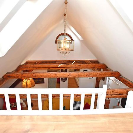 Romantic Apartment Under The Prague Castle Экстерьер фото
